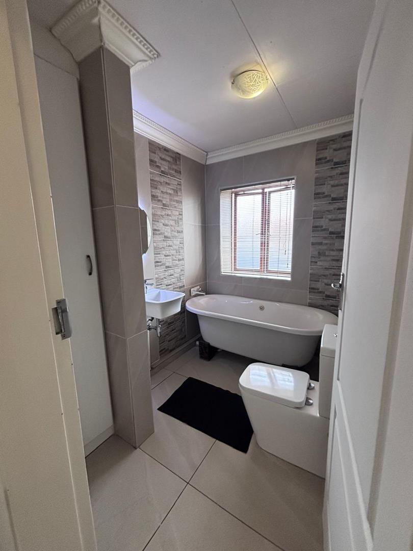 2 Bedroom Property for Sale in Meyersdal Gauteng