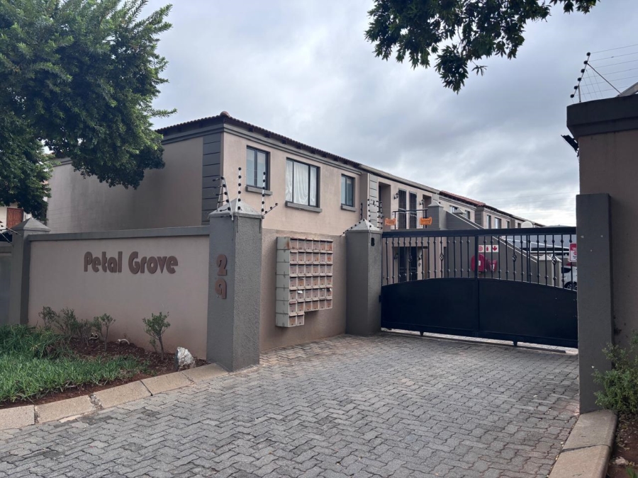 2 Bedroom Property for Sale in Meyersdal Gauteng