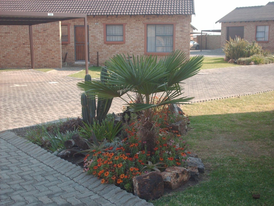 To Let 2 Bedroom Property for Rent in Riversdale Gauteng
