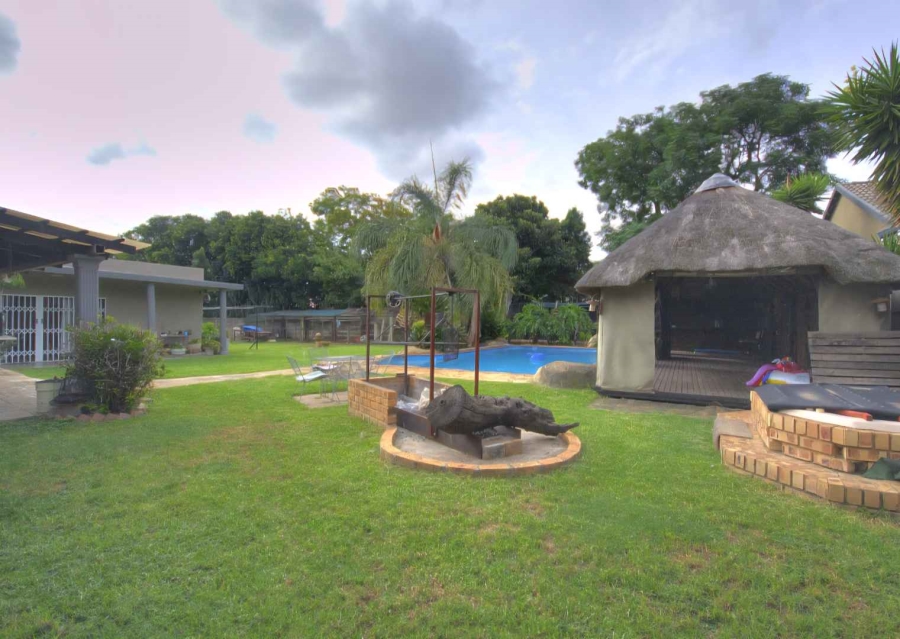 5 Bedroom Property for Sale in Brackenhurst Gauteng