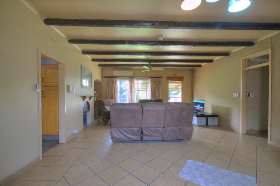 5 Bedroom Property for Sale in Brackenhurst Gauteng