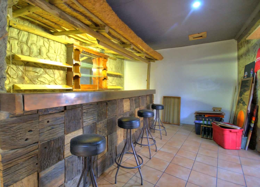 5 Bedroom Property for Sale in Brackenhurst Gauteng