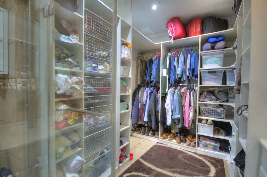 5 Bedroom Property for Sale in Brackenhurst Gauteng