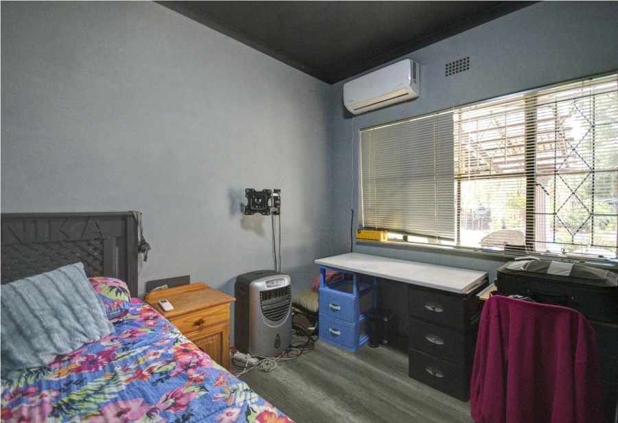 5 Bedroom Property for Sale in Brackenhurst Gauteng