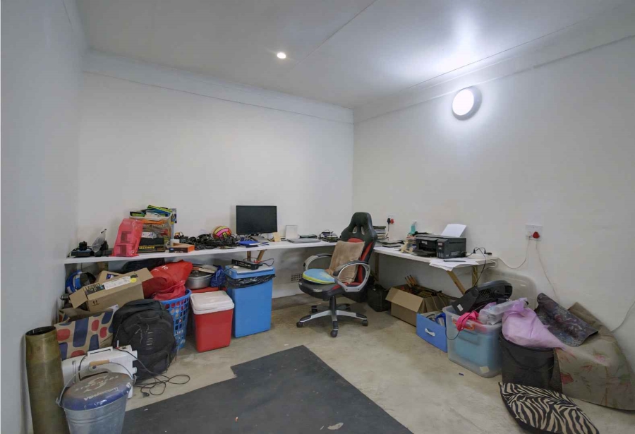 5 Bedroom Property for Sale in Brackenhurst Gauteng