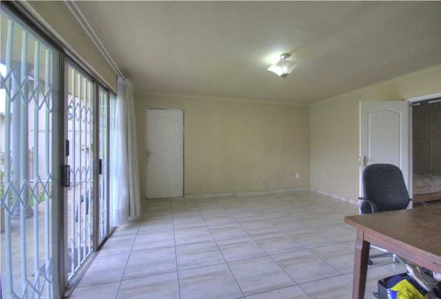 5 Bedroom Property for Sale in Brackenhurst Gauteng