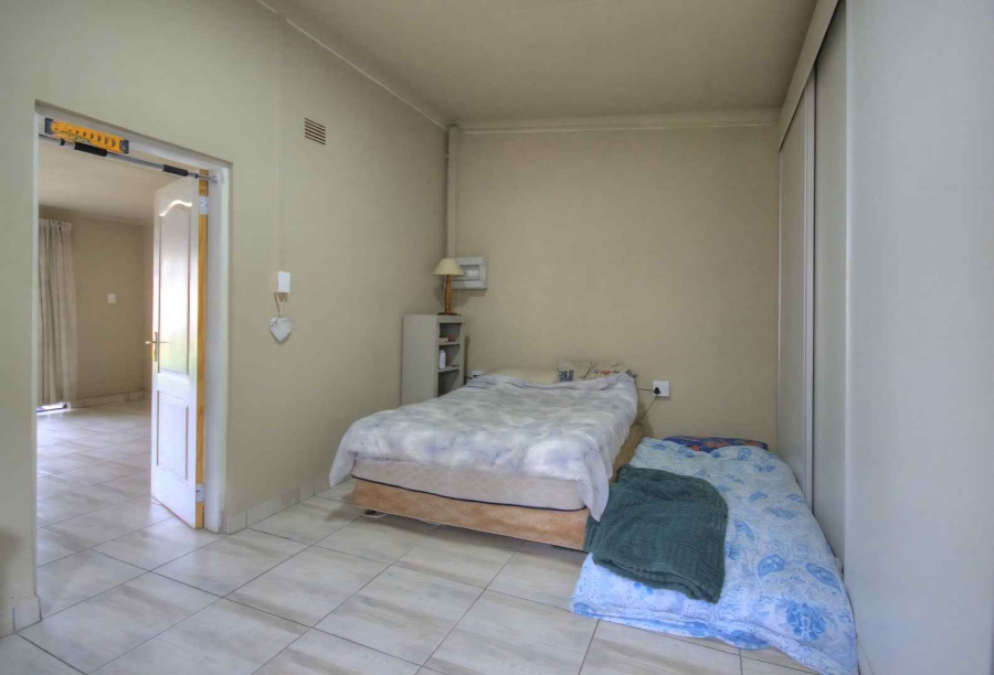 5 Bedroom Property for Sale in Brackenhurst Gauteng