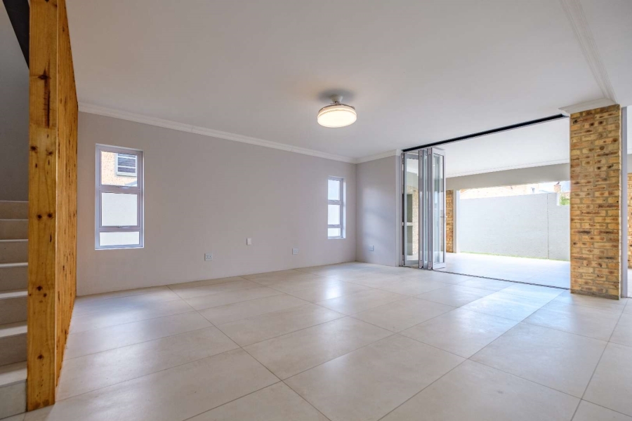 4 Bedroom Property for Sale in Beyerspark Gauteng