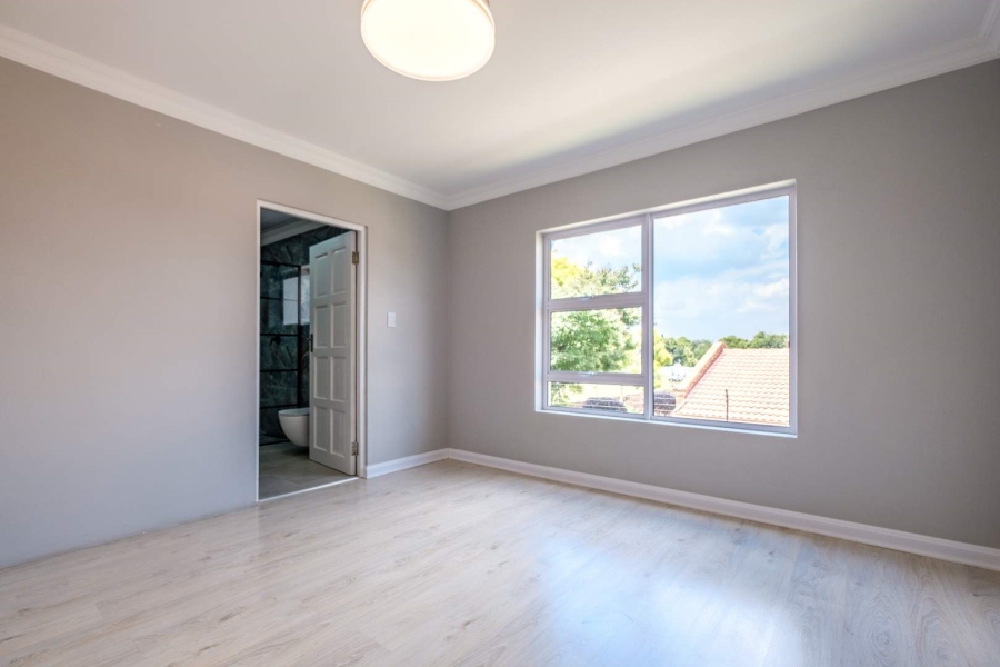 4 Bedroom Property for Sale in Beyerspark Gauteng