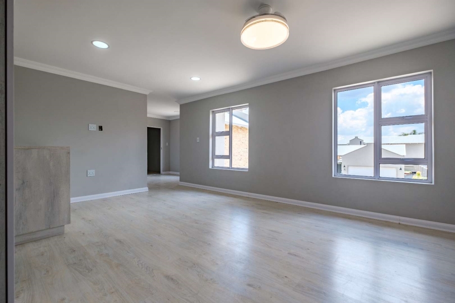 4 Bedroom Property for Sale in Beyerspark Gauteng