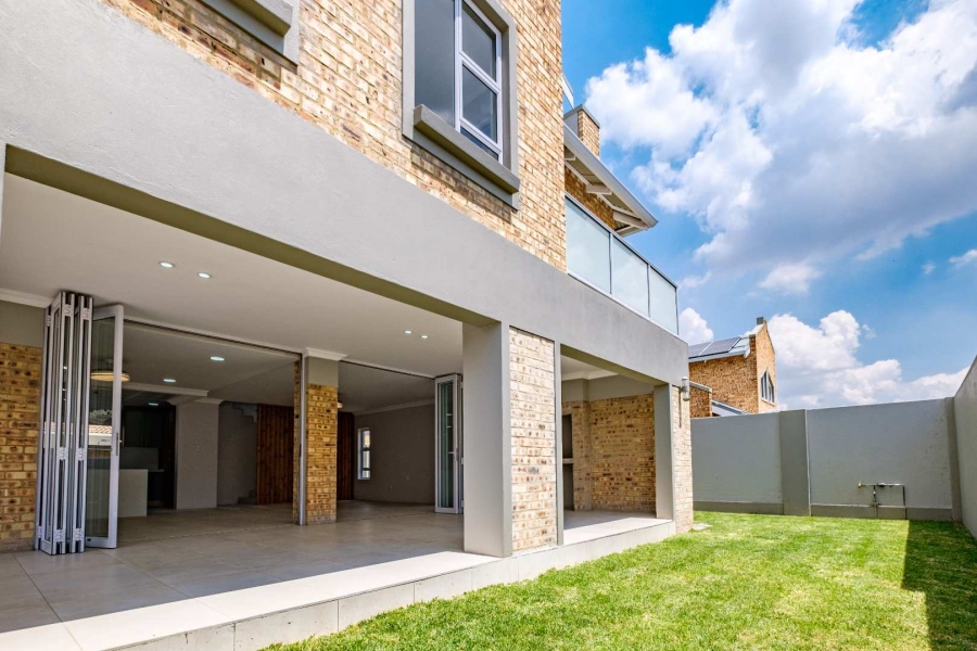 4 Bedroom Property for Sale in Beyerspark Gauteng