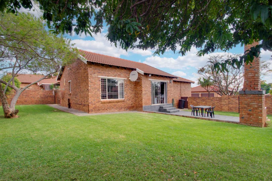 2 Bedroom Property for Sale in Radiokop Gauteng