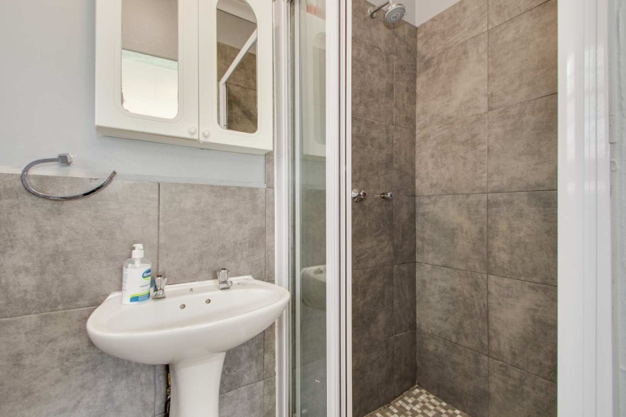 2 Bedroom Property for Sale in Radiokop Gauteng