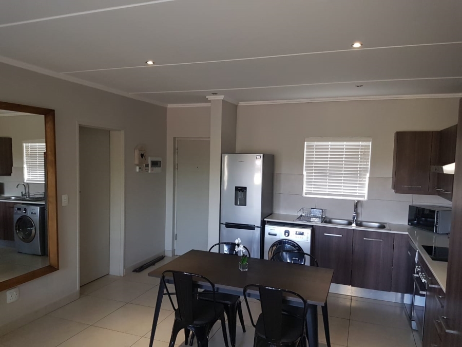 To Let 2 Bedroom Property for Rent in Atholl Gauteng