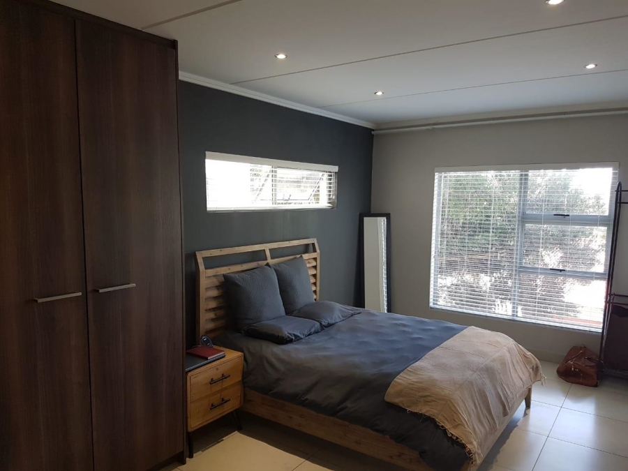 To Let 2 Bedroom Property for Rent in Atholl Gauteng
