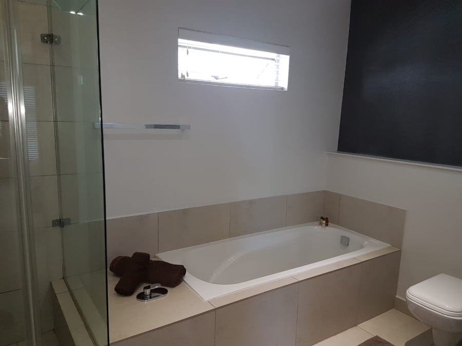 To Let 2 Bedroom Property for Rent in Atholl Gauteng