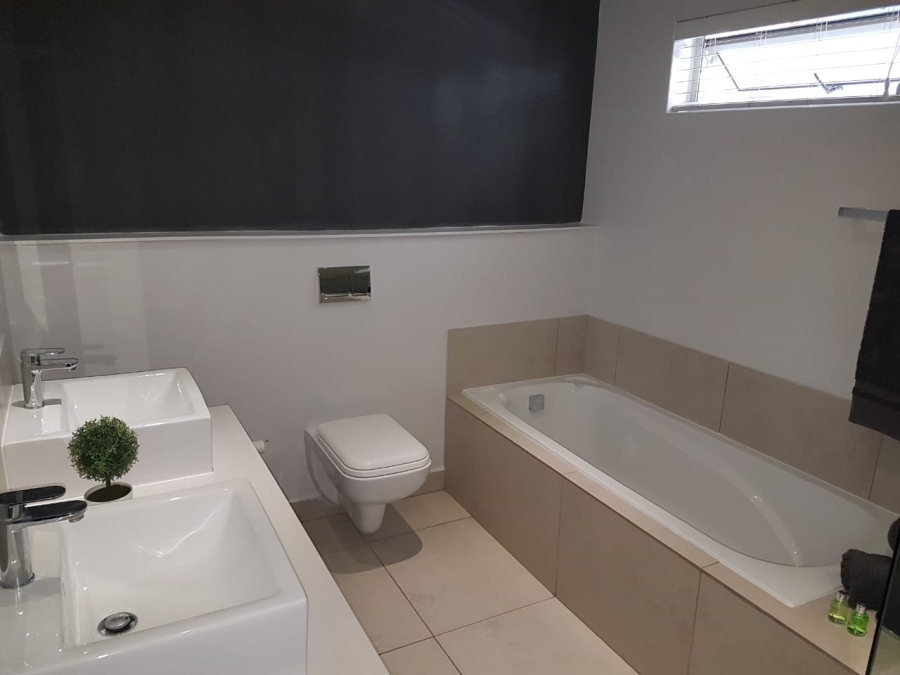To Let 2 Bedroom Property for Rent in Atholl Gauteng