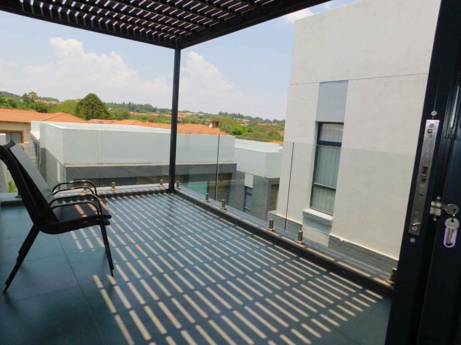 To Let 4 Bedroom Property for Rent in Bryanston Gauteng