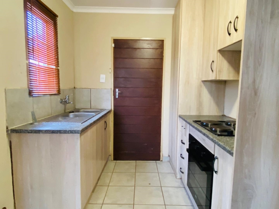 To Let 3 Bedroom Property for Rent in Sky City Gauteng