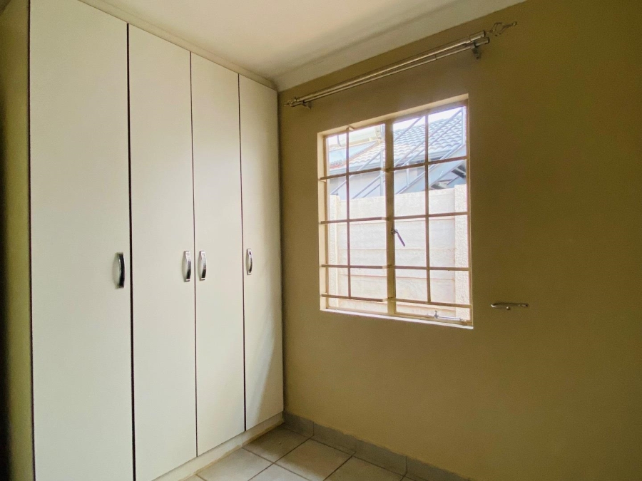 To Let 3 Bedroom Property for Rent in Sky City Gauteng
