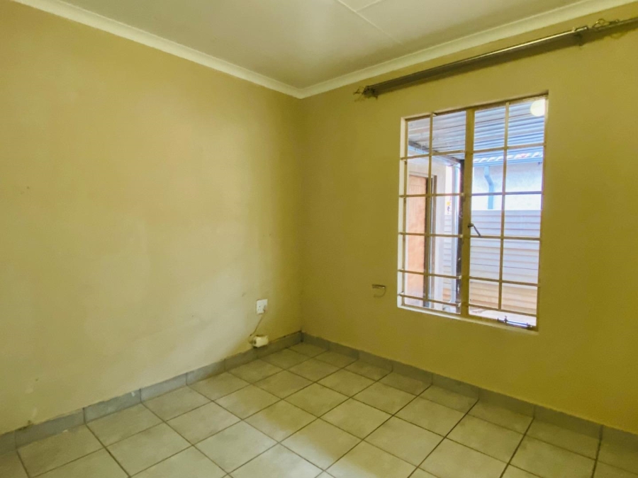 To Let 3 Bedroom Property for Rent in Sky City Gauteng