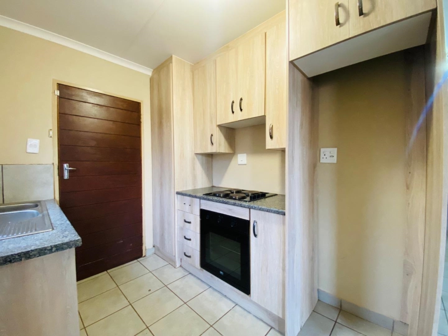 To Let 3 Bedroom Property for Rent in Sky City Gauteng