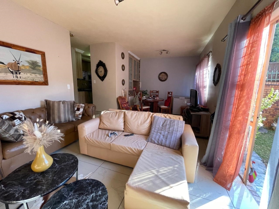 2 Bedroom Property for Sale in Weavind Park Gauteng