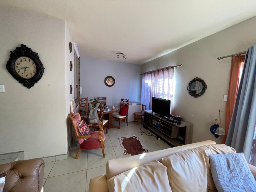 2 Bedroom Property for Sale in Weavind Park Gauteng