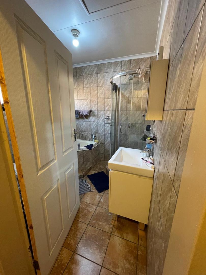 2 Bedroom Property for Sale in Weavind Park Gauteng