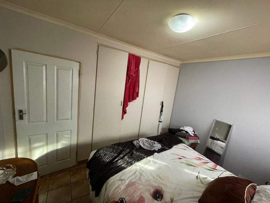 2 Bedroom Property for Sale in Weavind Park Gauteng