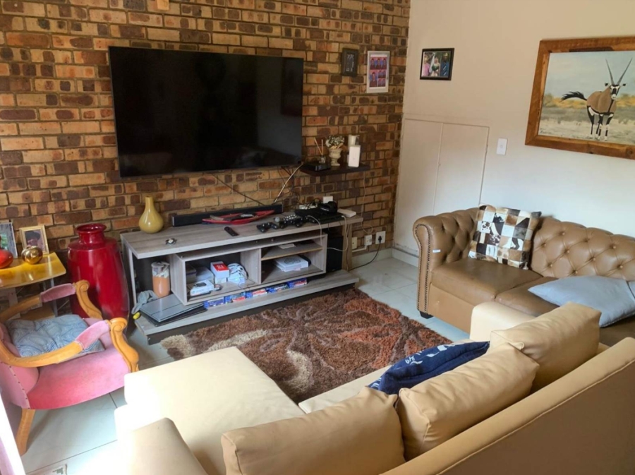 2 Bedroom Property for Sale in Weavind Park Gauteng