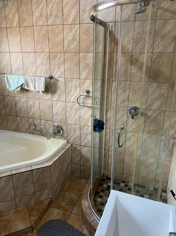 2 Bedroom Property for Sale in Weavind Park Gauteng