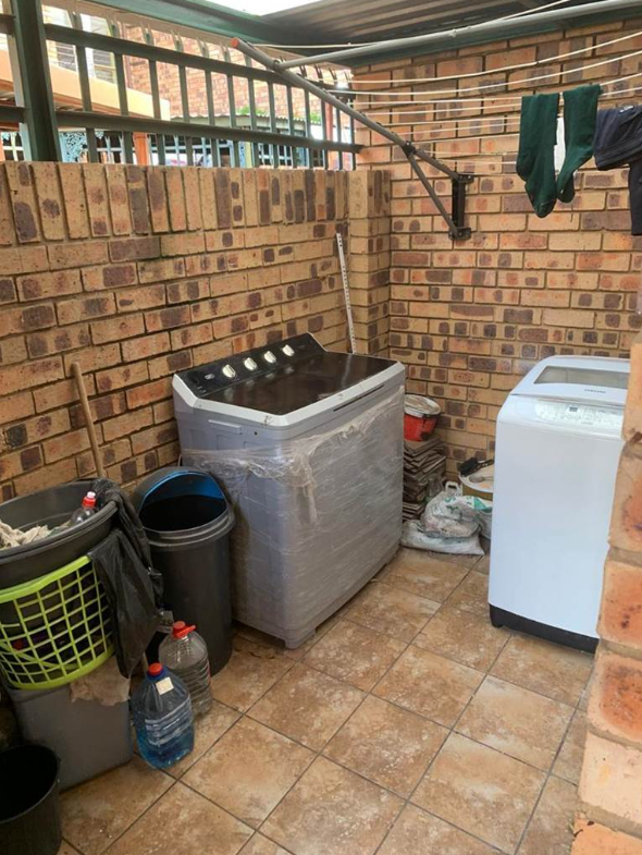 2 Bedroom Property for Sale in Weavind Park Gauteng