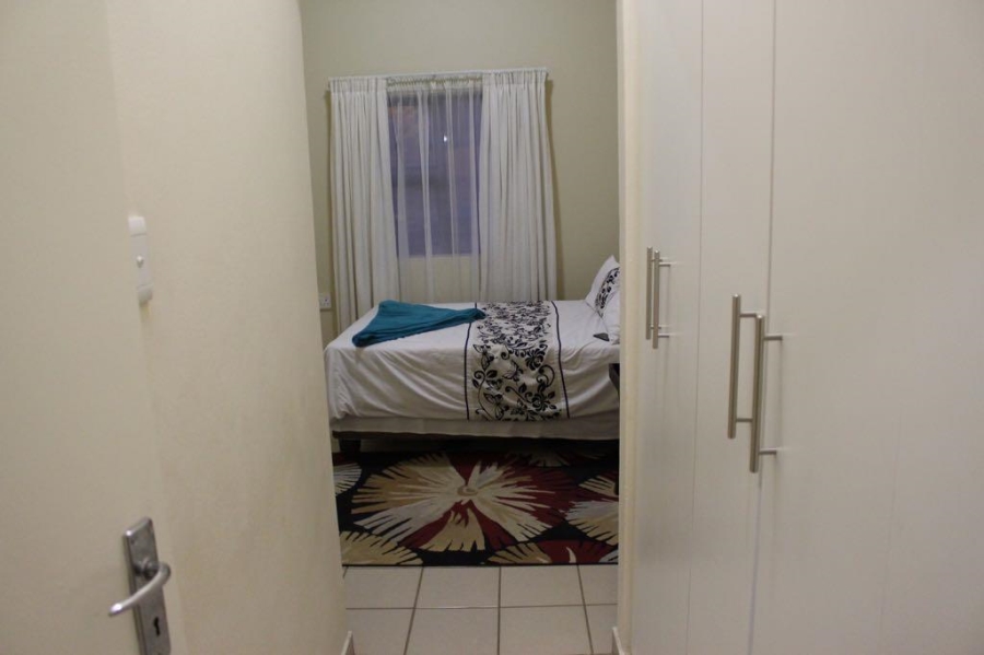 To Let 1 Bedroom Property for Rent in Die Hoewes Gauteng