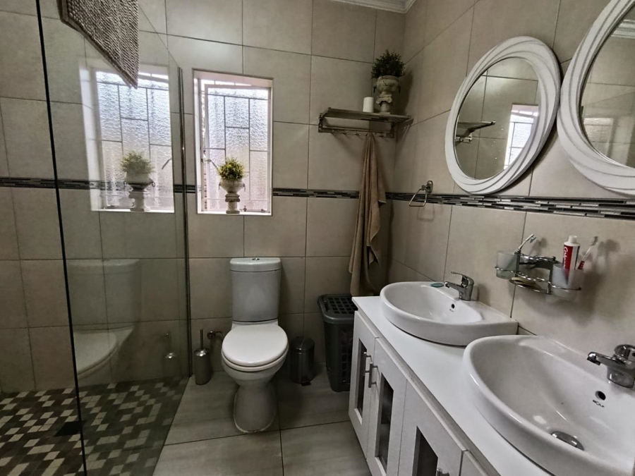 3 Bedroom Property for Sale in Birchleigh North Gauteng
