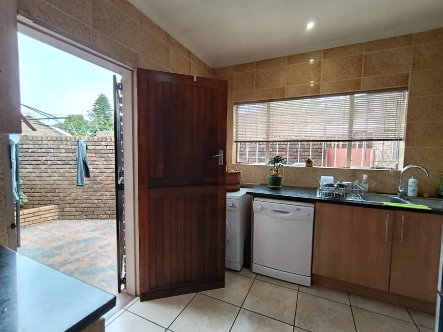 3 Bedroom Property for Sale in Birchleigh North Gauteng