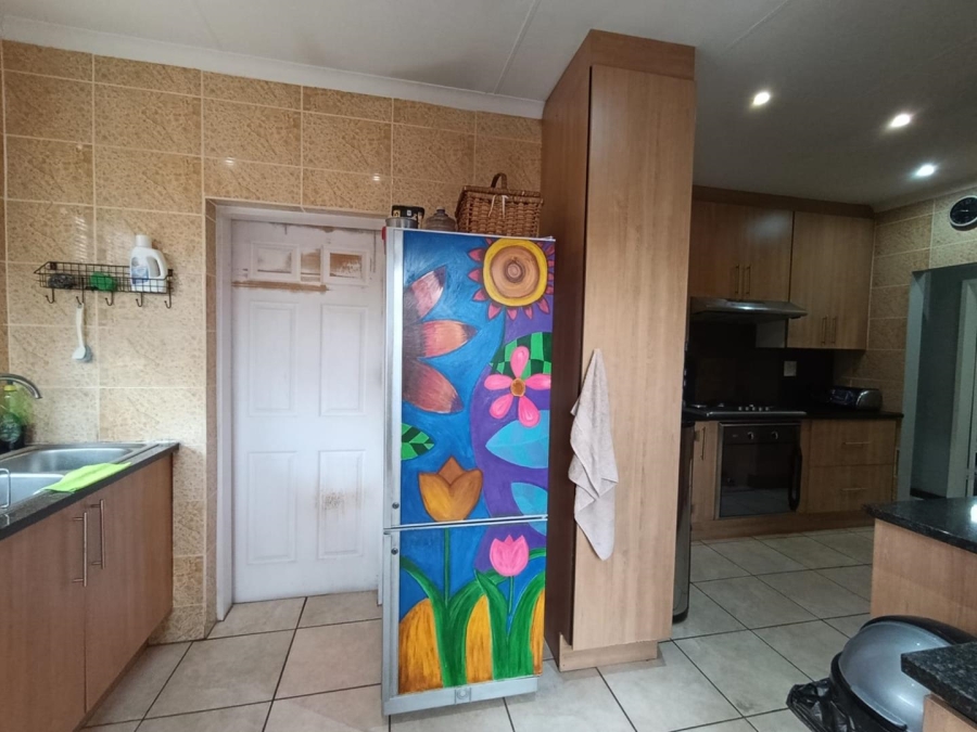 3 Bedroom Property for Sale in Birchleigh North Gauteng