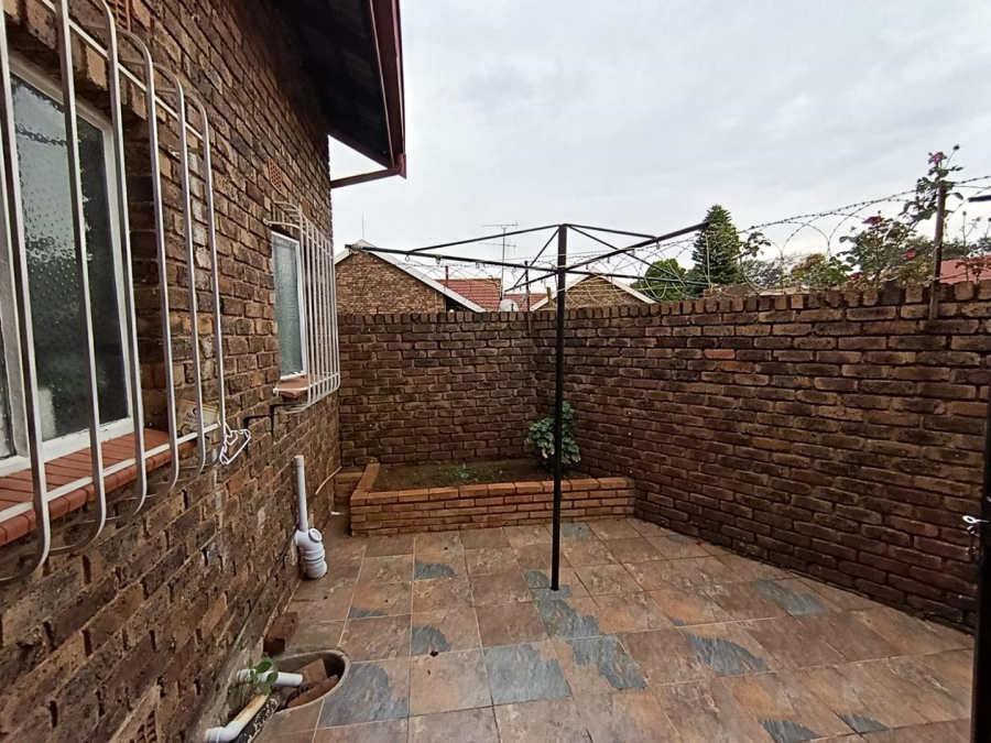 3 Bedroom Property for Sale in Birchleigh North Gauteng