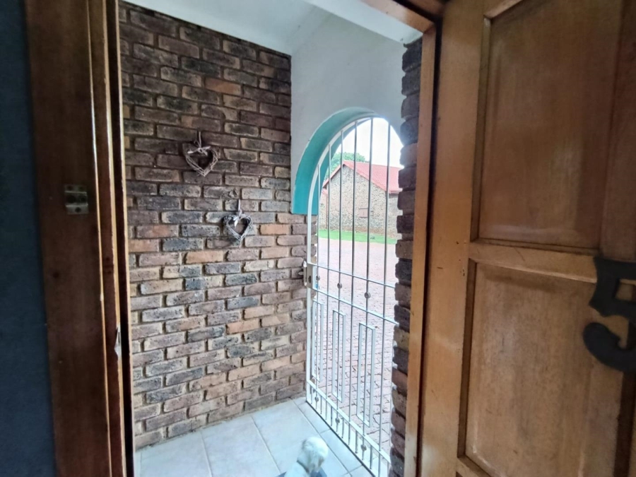 3 Bedroom Property for Sale in Birchleigh North Gauteng