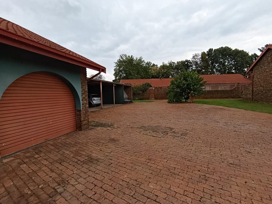 3 Bedroom Property for Sale in Birchleigh North Gauteng