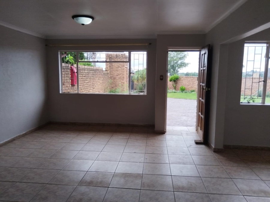 3 Bedroom Property for Sale in Glen Marais Gauteng