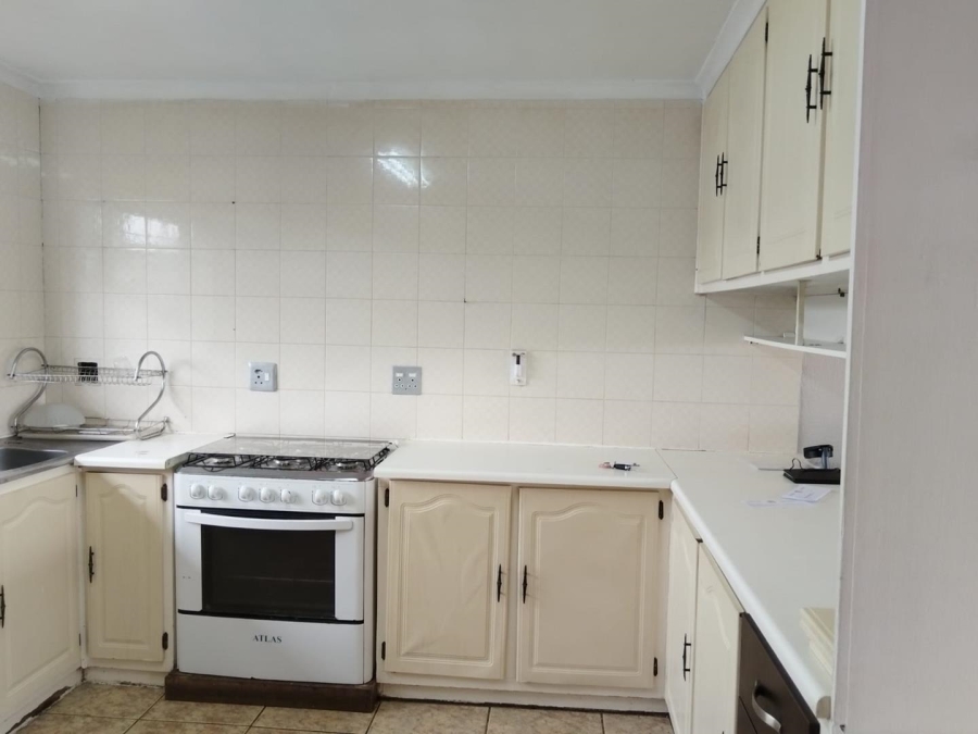 3 Bedroom Property for Sale in Glen Marais Gauteng