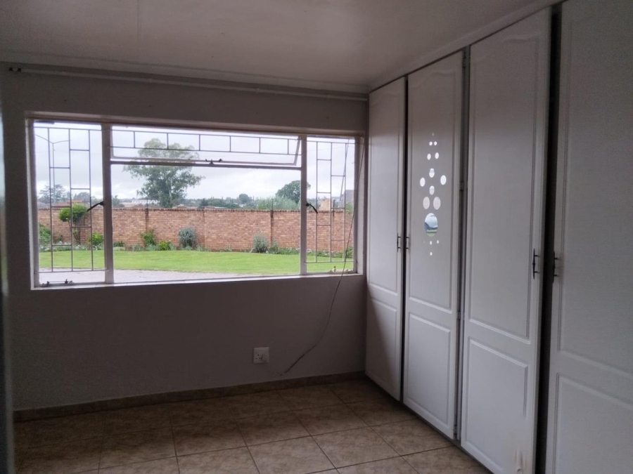 3 Bedroom Property for Sale in Glen Marais Gauteng
