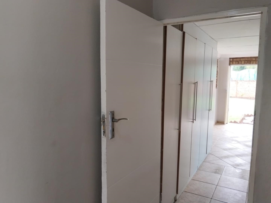 3 Bedroom Property for Sale in Glen Marais Gauteng