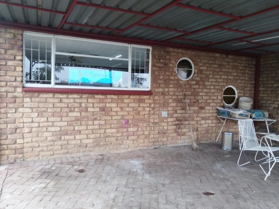 3 Bedroom Property for Sale in Glen Marais Gauteng