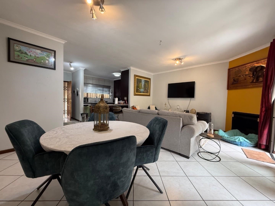 2 Bedroom Property for Sale in Meyersdal Gauteng