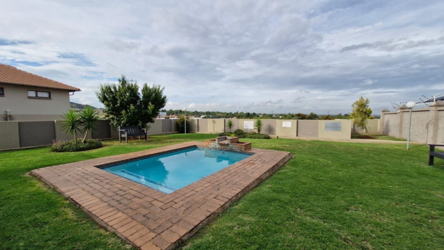 2 Bedroom Property for Sale in Meyersdal Gauteng