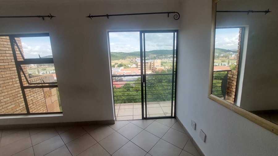 1 Bedroom Property for Sale in Mulbarton Gauteng