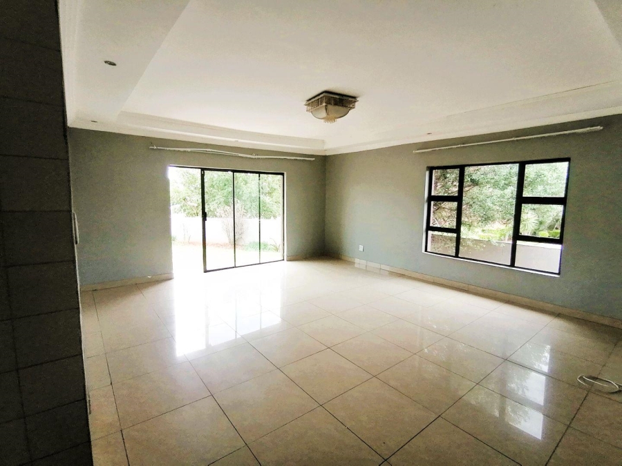 5 Bedroom Property for Sale in Amandasig Gauteng