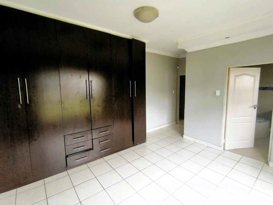 5 Bedroom Property for Sale in Amandasig Gauteng